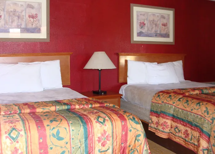 Hotel El Rancho 2*