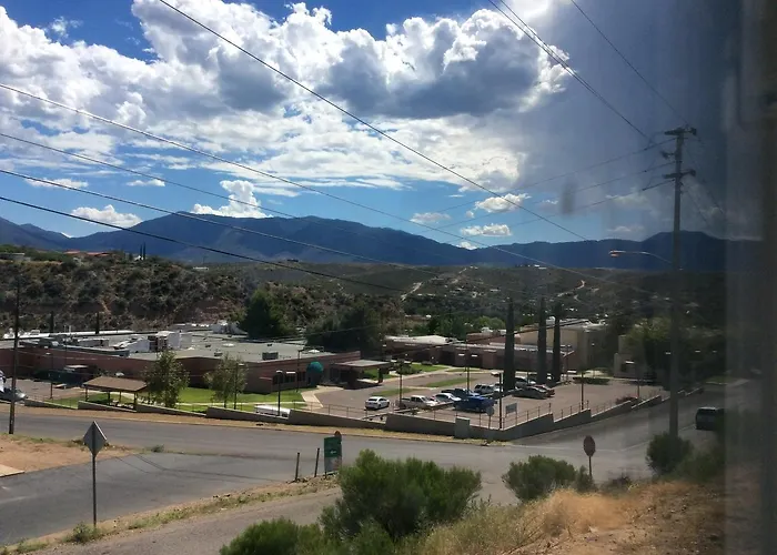 El Rancho Hotel Globe